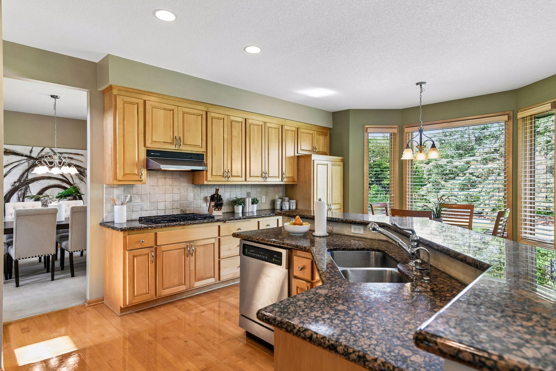 830 Fox Path Ct, Medina