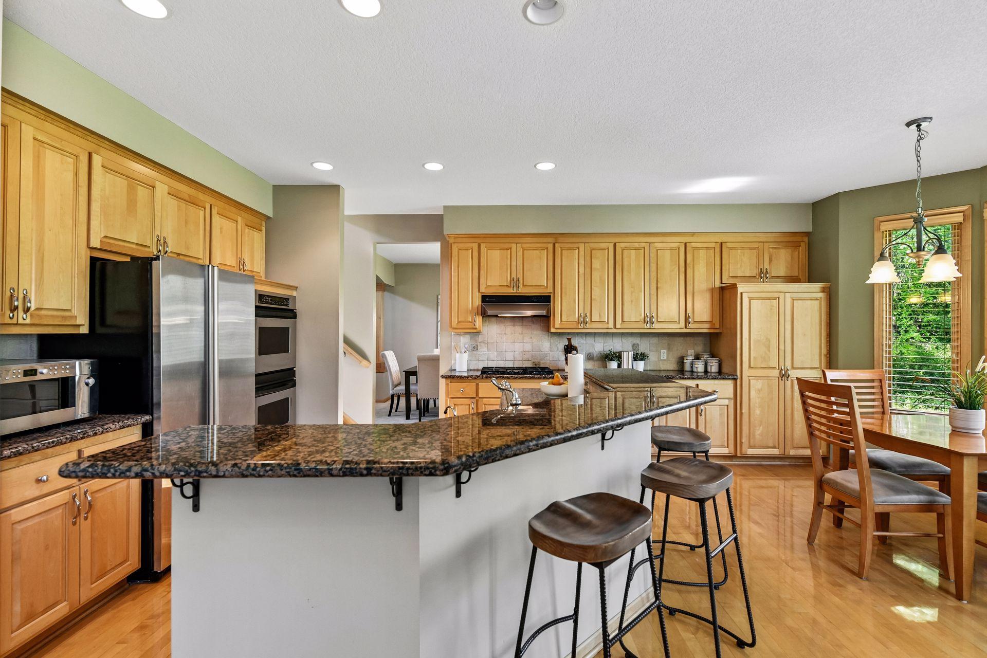 830 Fox Path Ct, Medina