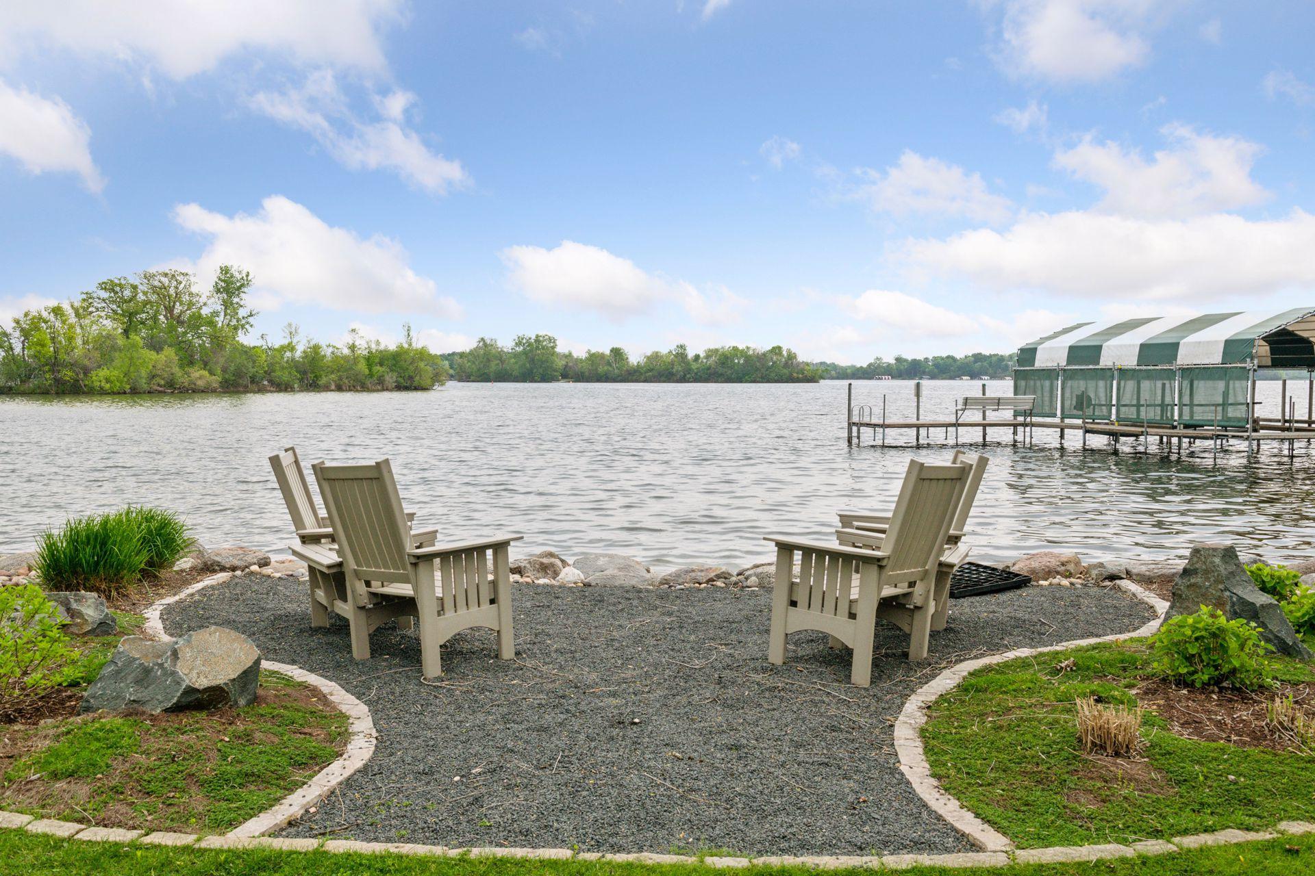 2928 Pelican Point Circle