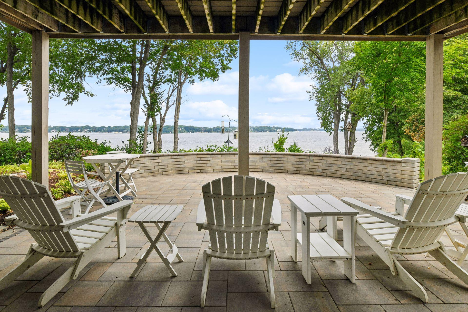 2928 Pelican Point Circle