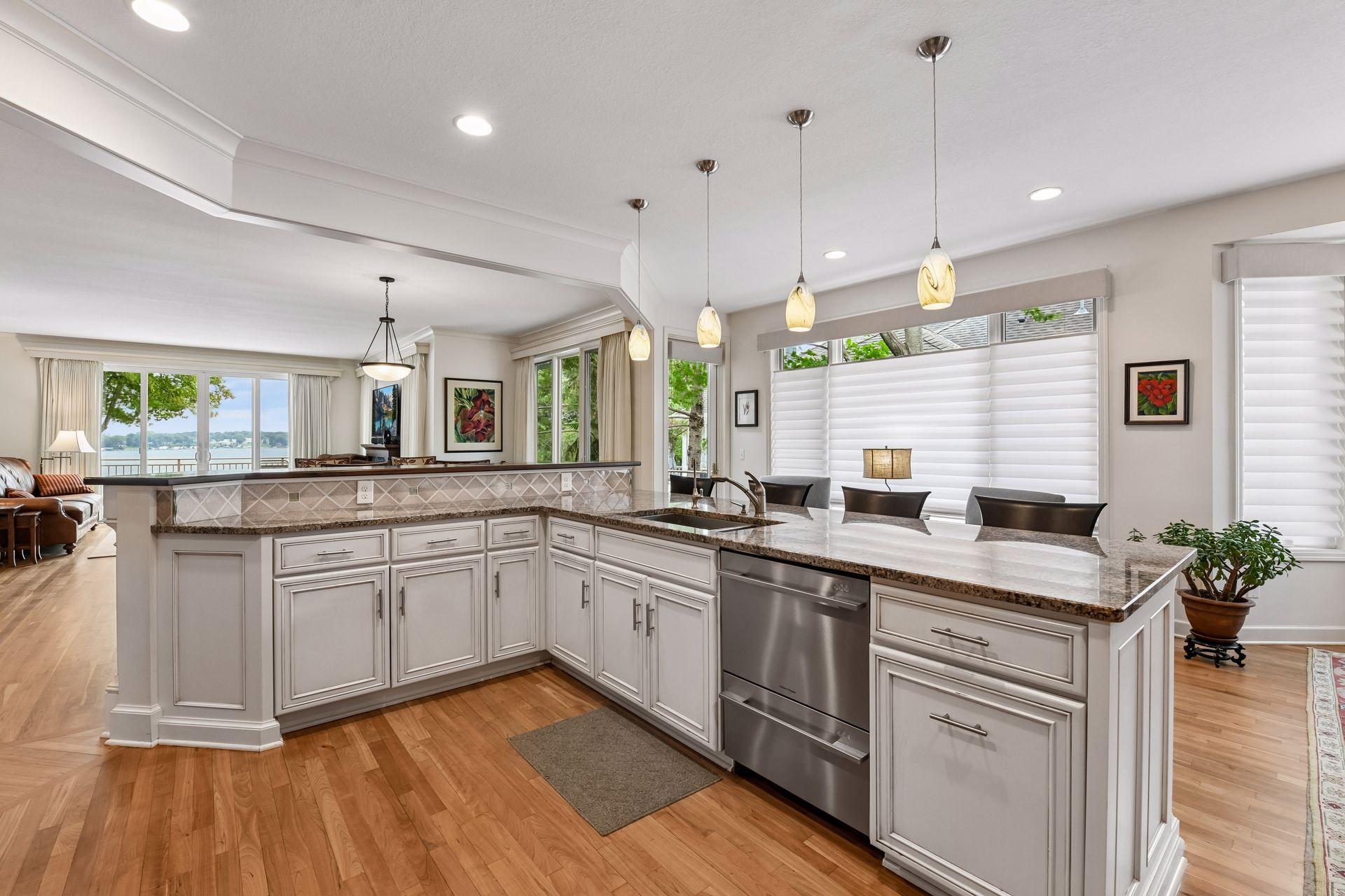 2928 Pelican Point Circle