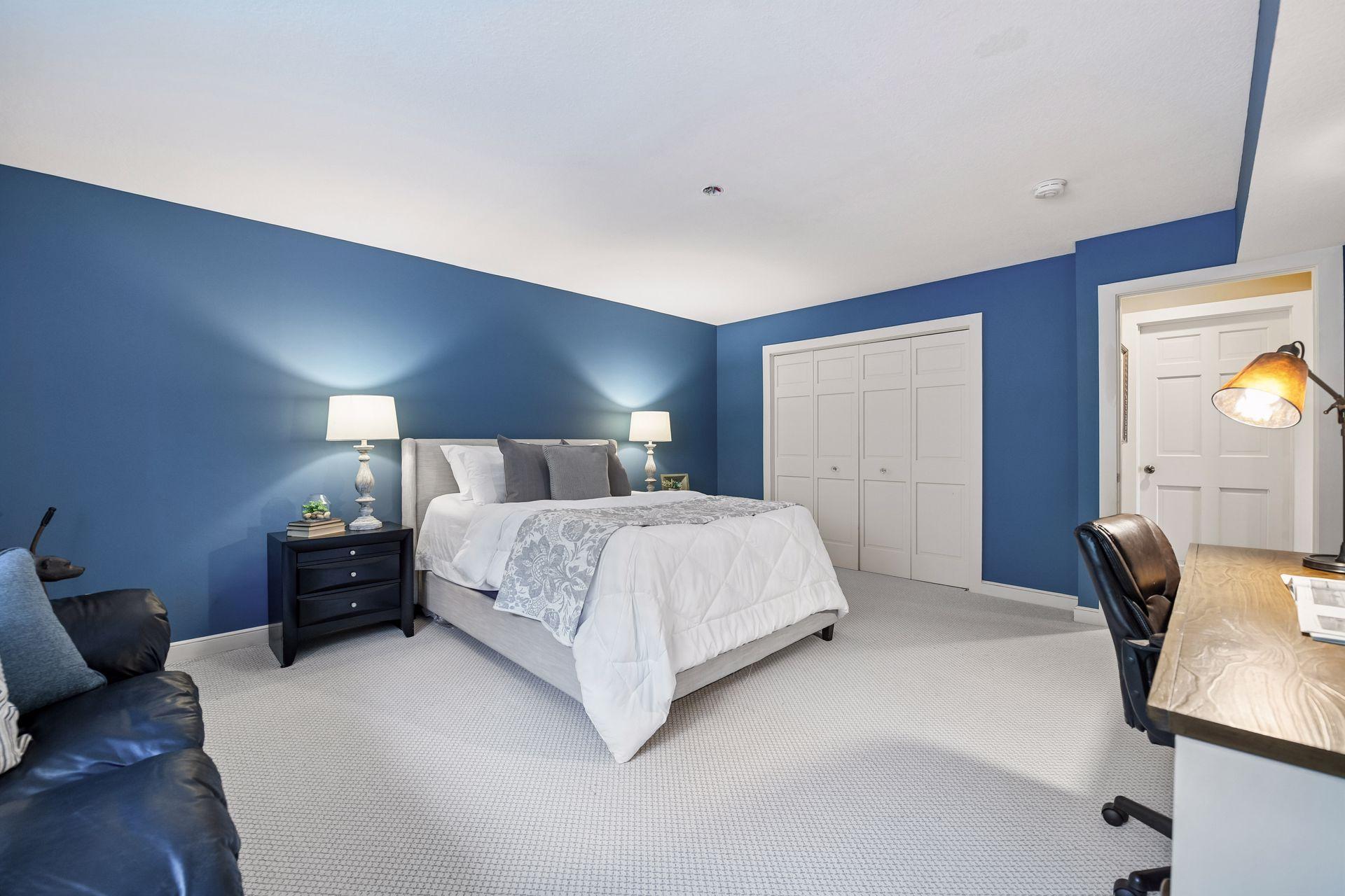 2928 Pelican Point Circle