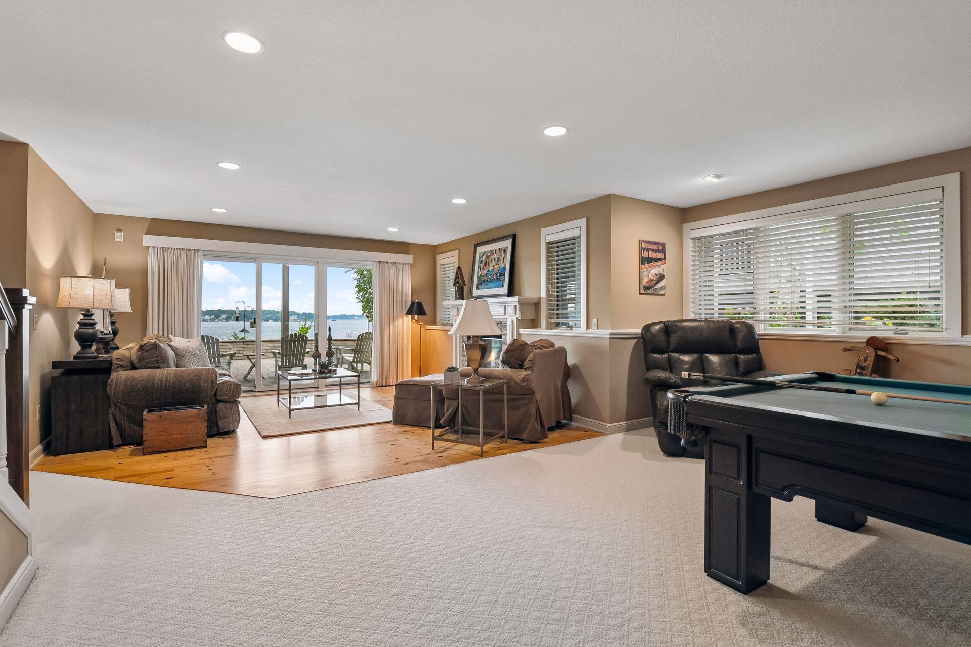 2928 Pelican Point Circle