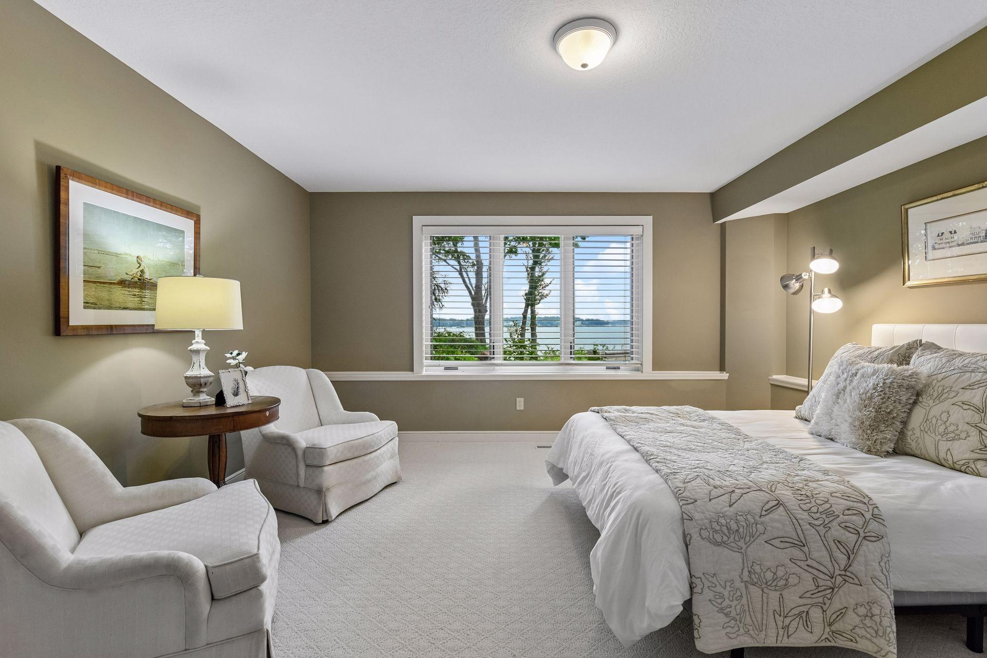 2928 Pelican Point Circle