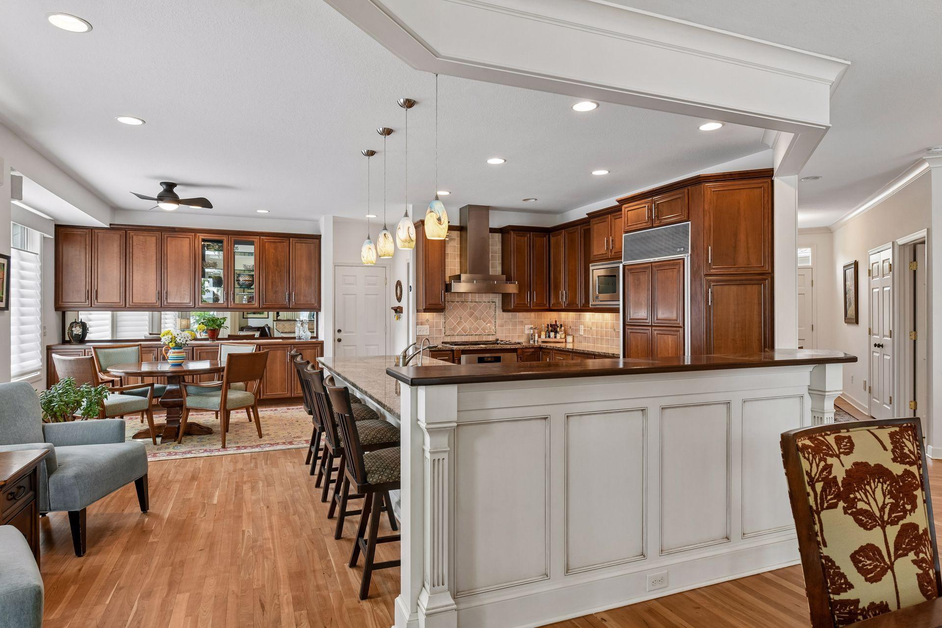 2928 Pelican Point Circle