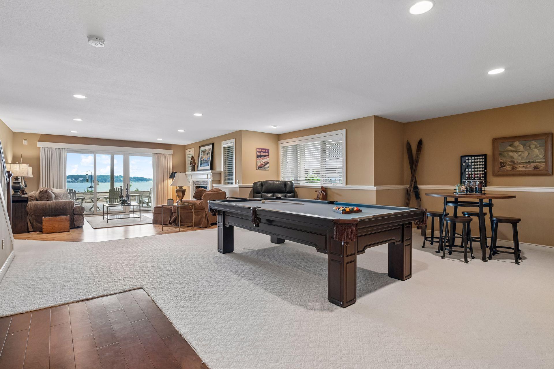 2928 Pelican Point Circle