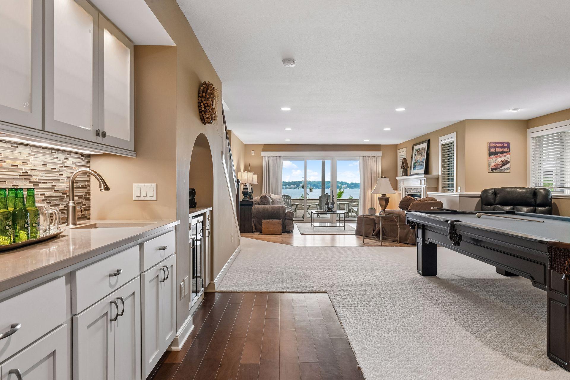 2928 Pelican Point Circle
