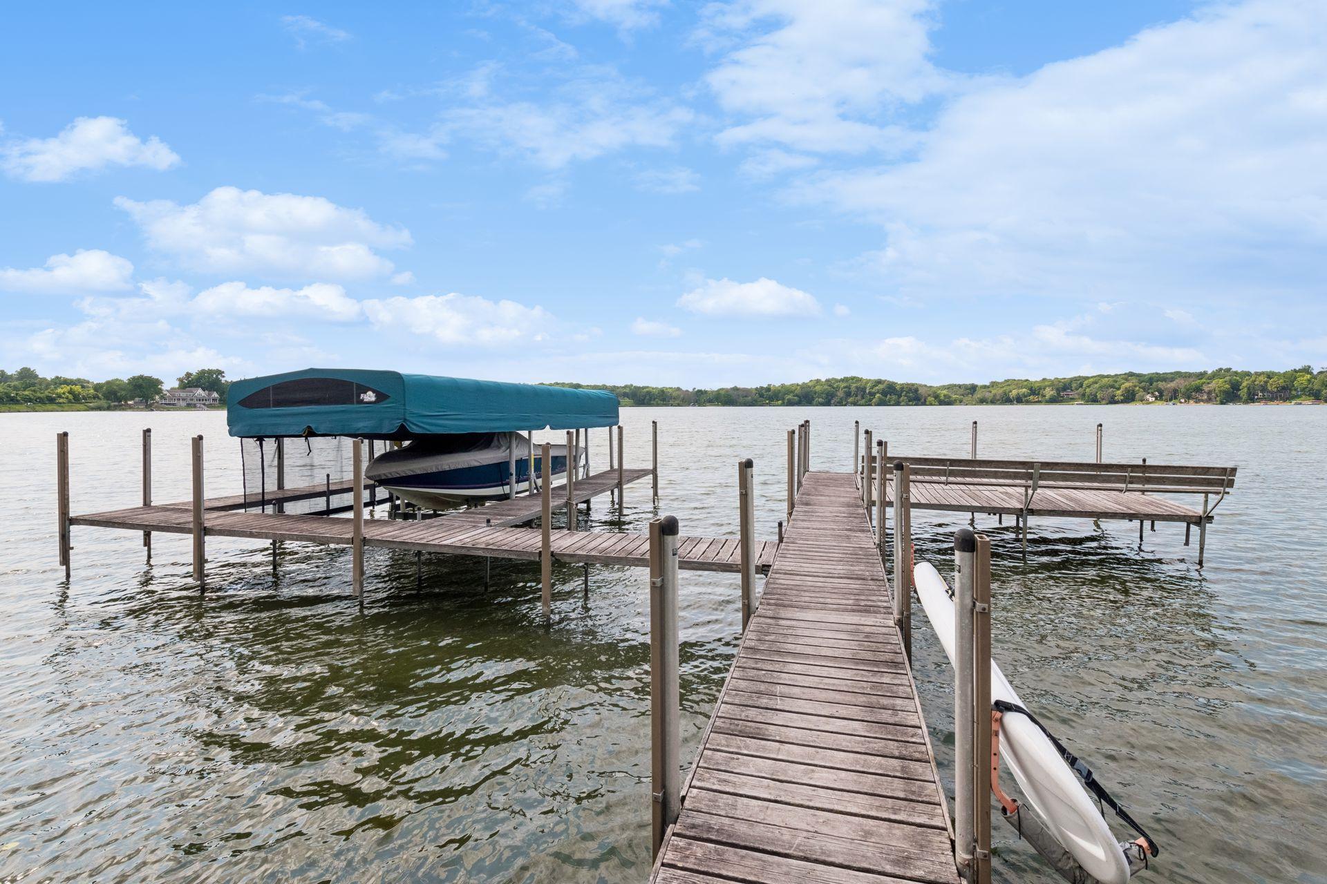 306 Wolf Pointe Trl, Long Lake