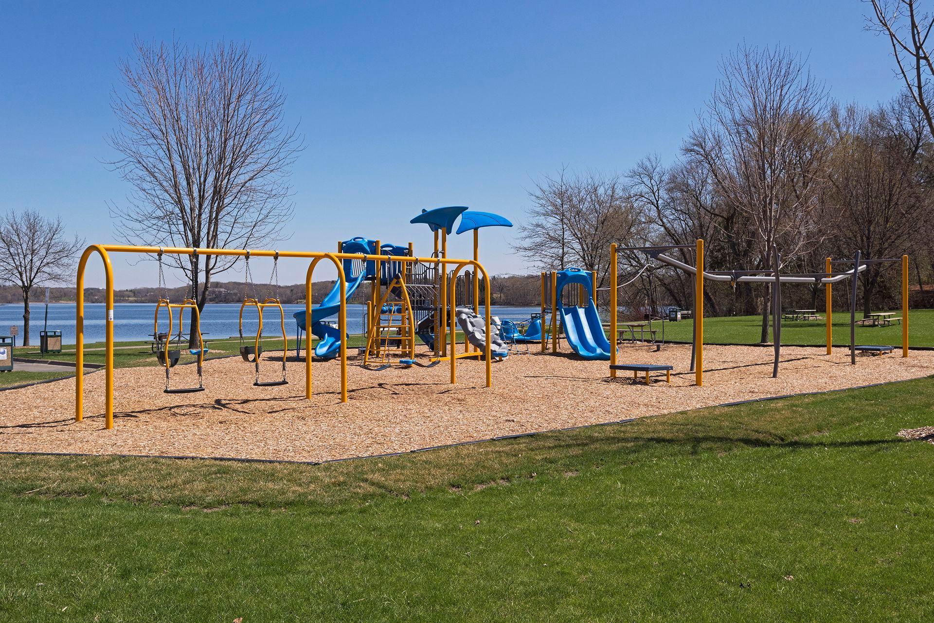 306 Wolf Pointe Trl, Long Lake