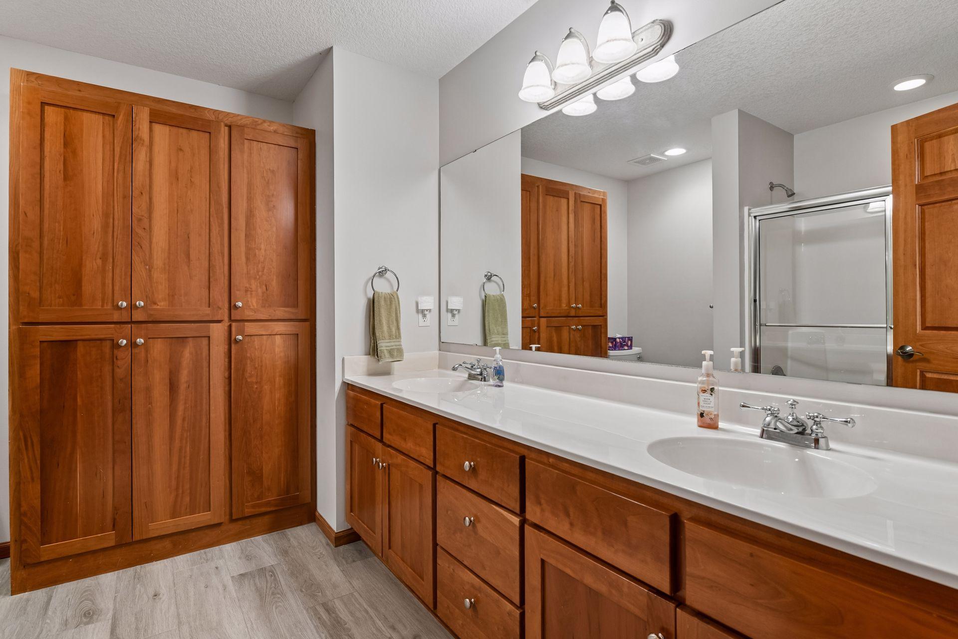 306 Wolf Pointe Trl, Long Lake