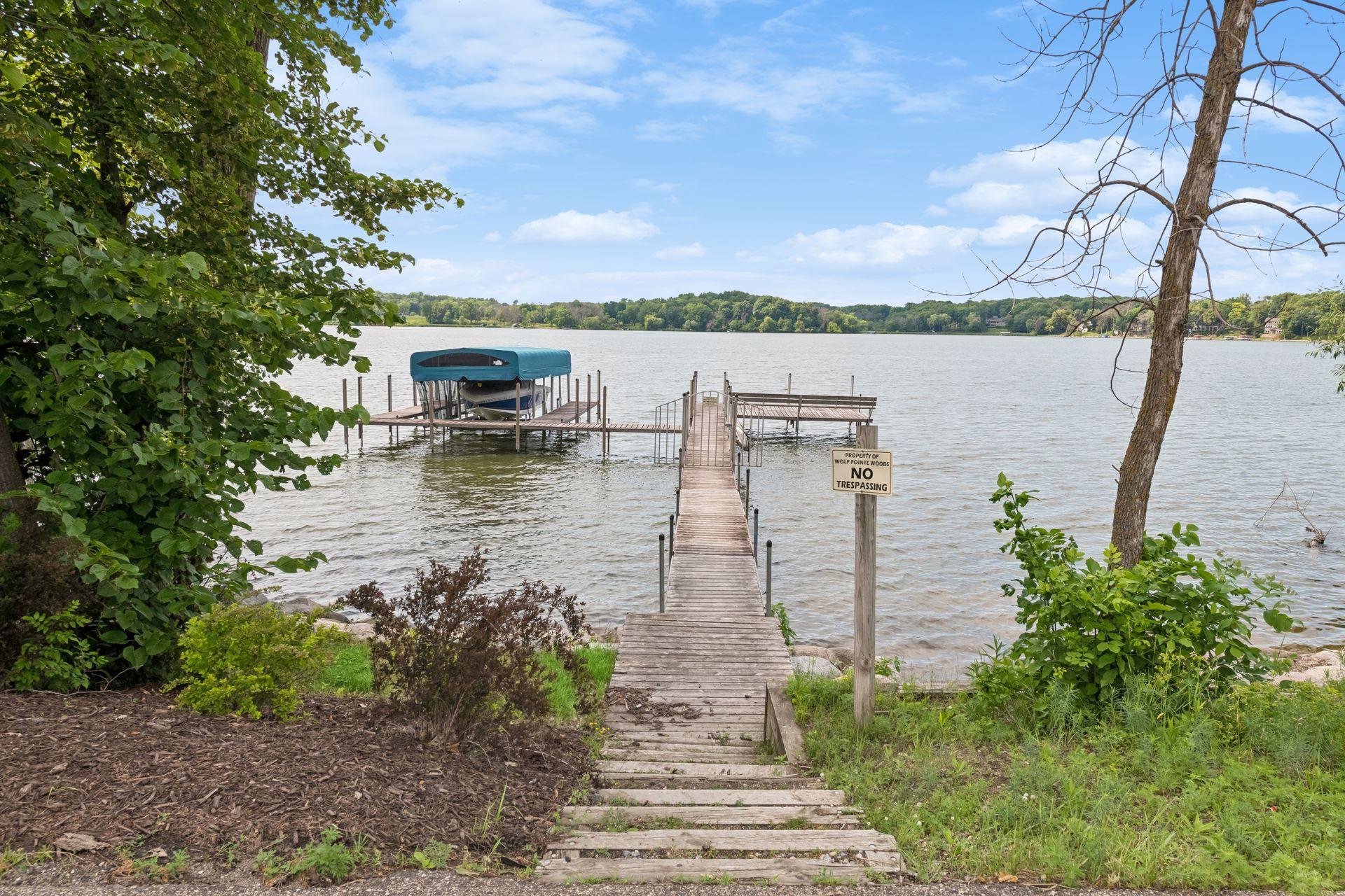 306 Wolf Pointe Trl, Long Lake