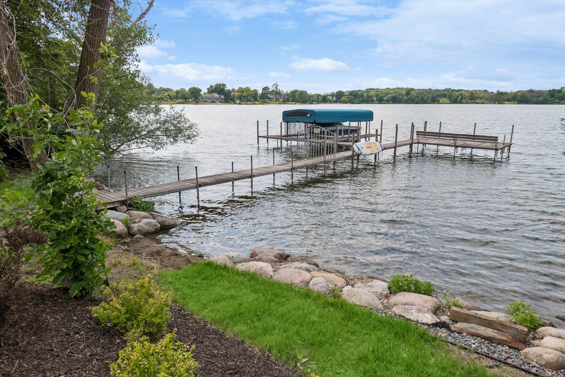 306 Wolf Pointe Trl, Long Lake