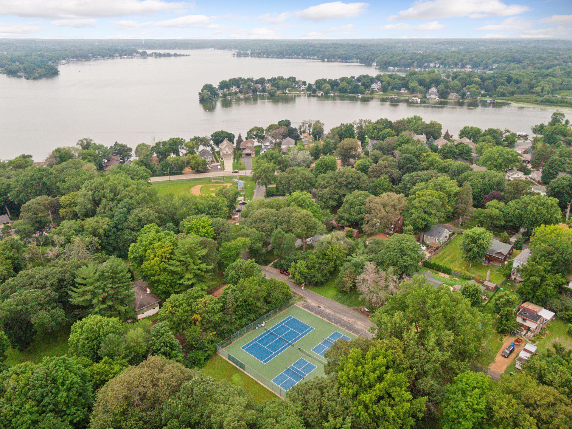 4212 W Arm Dr, Spring Park