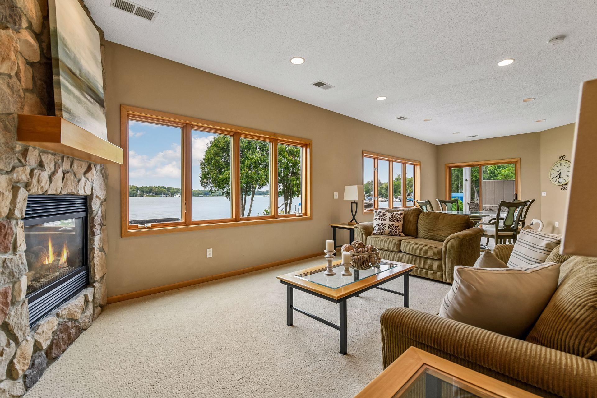 4212 W Arm Dr, Spring Park