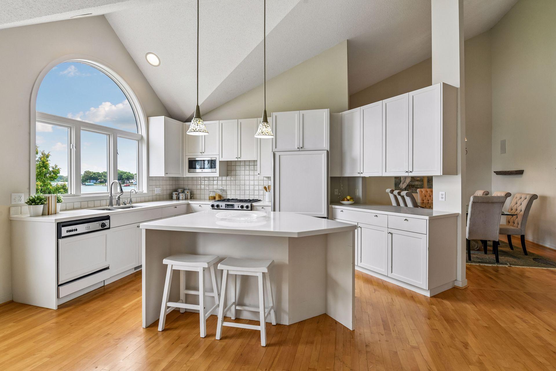 4212 W Arm Dr, Spring Park