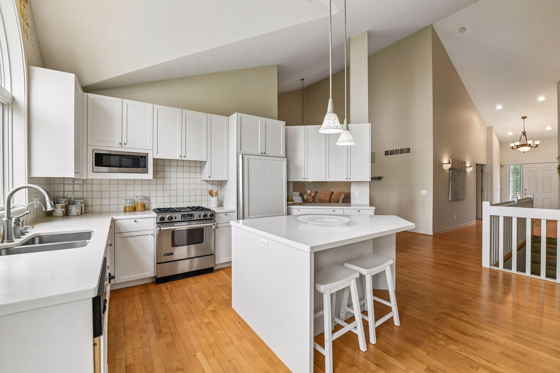 4212 W Arm Dr, Spring Park