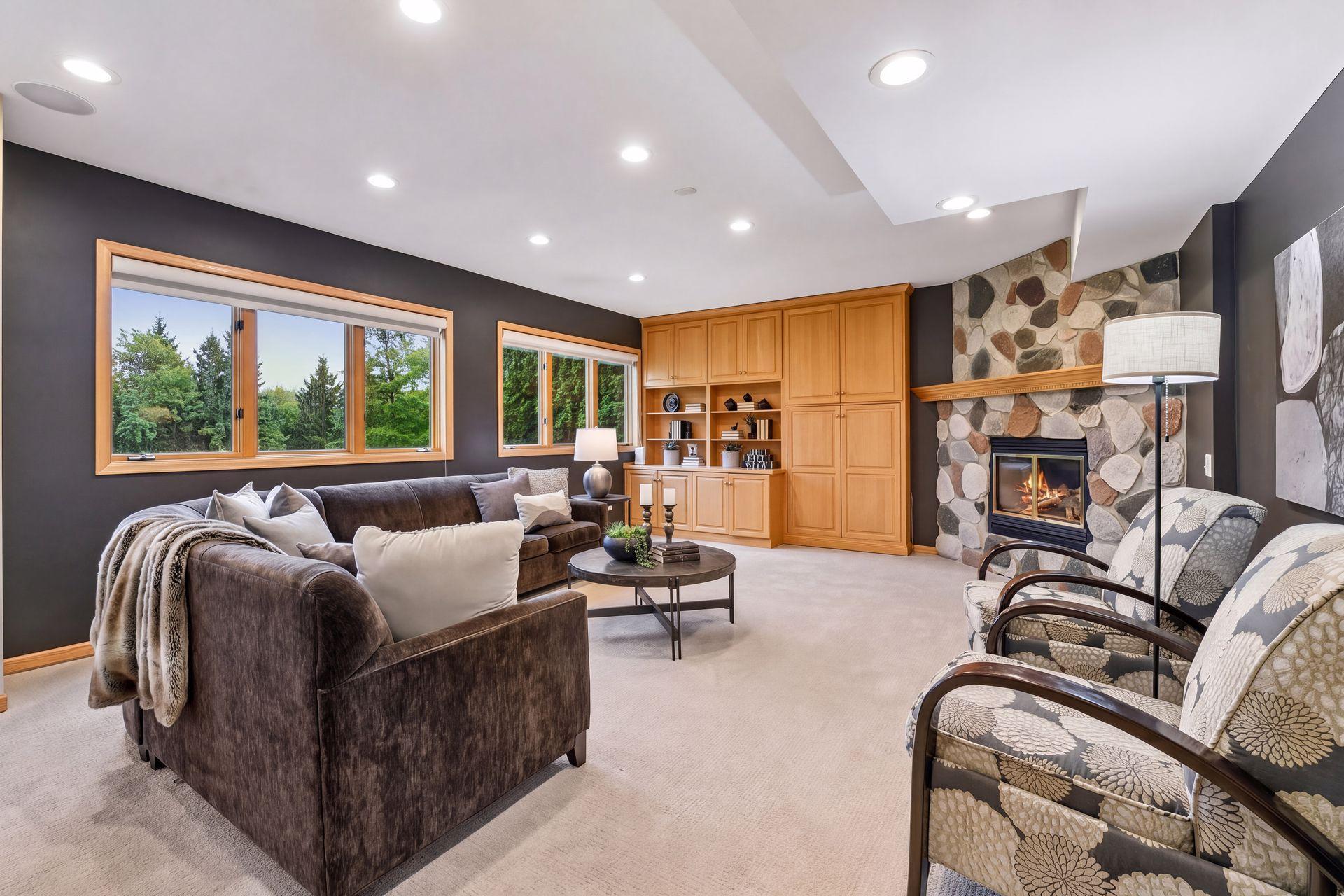 4545 Watertown Rd, Orono
