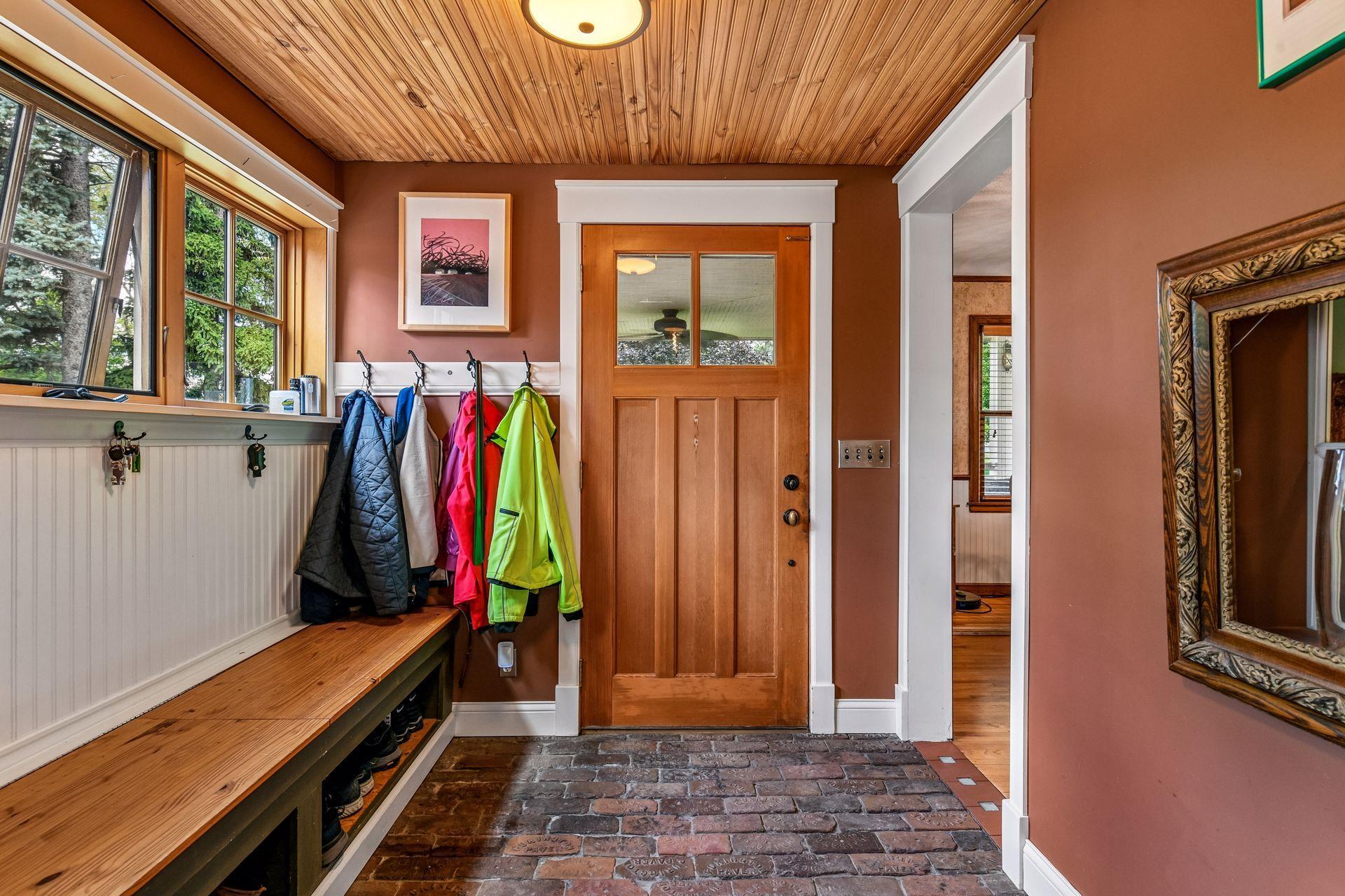 4465 Bayside Rd, Orono