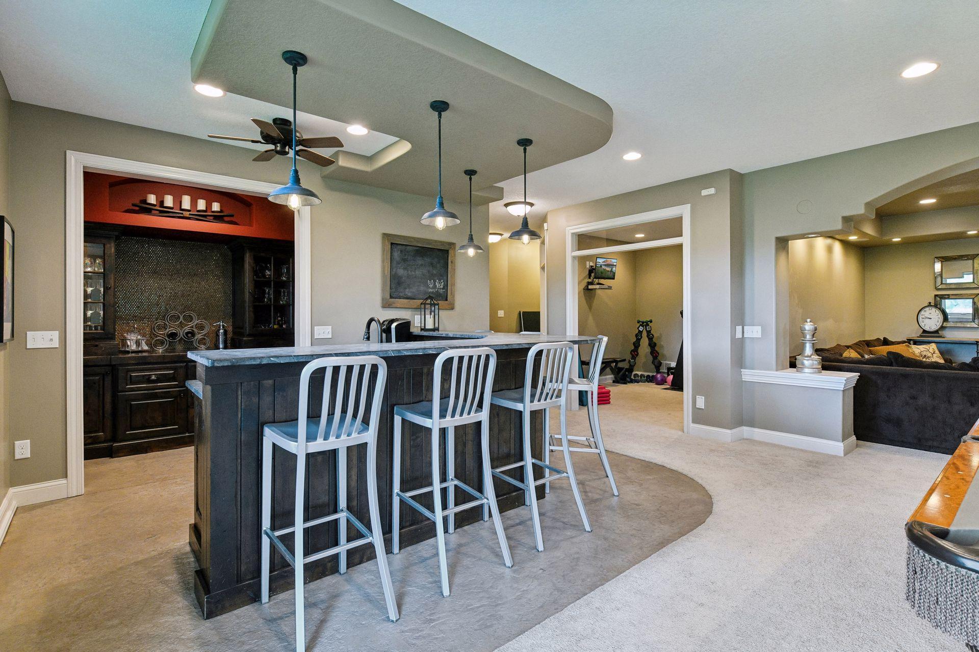 9487 Mcgee Way, Eden Prairie