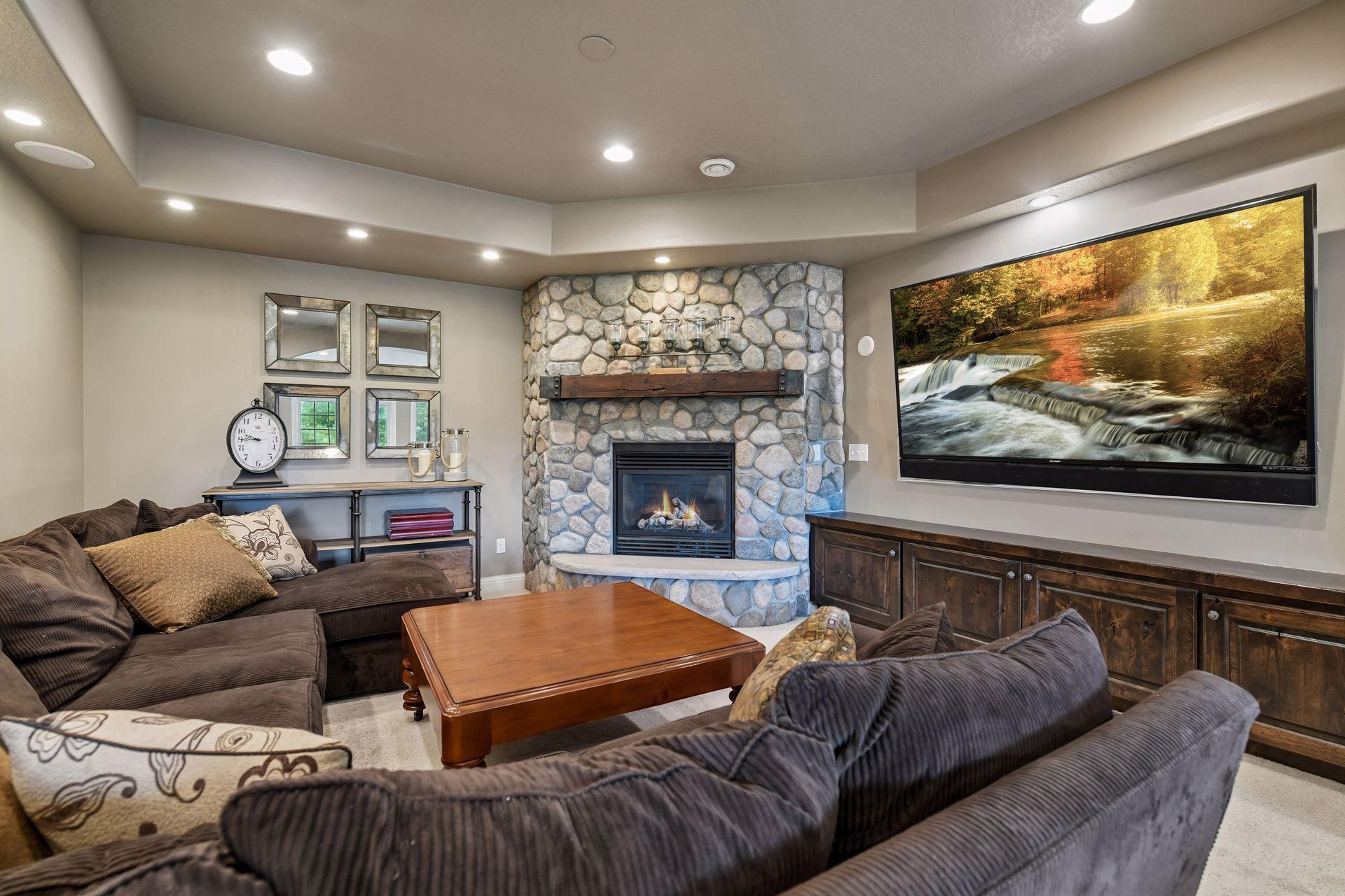 9487 Mcgee Way, Eden Prairie