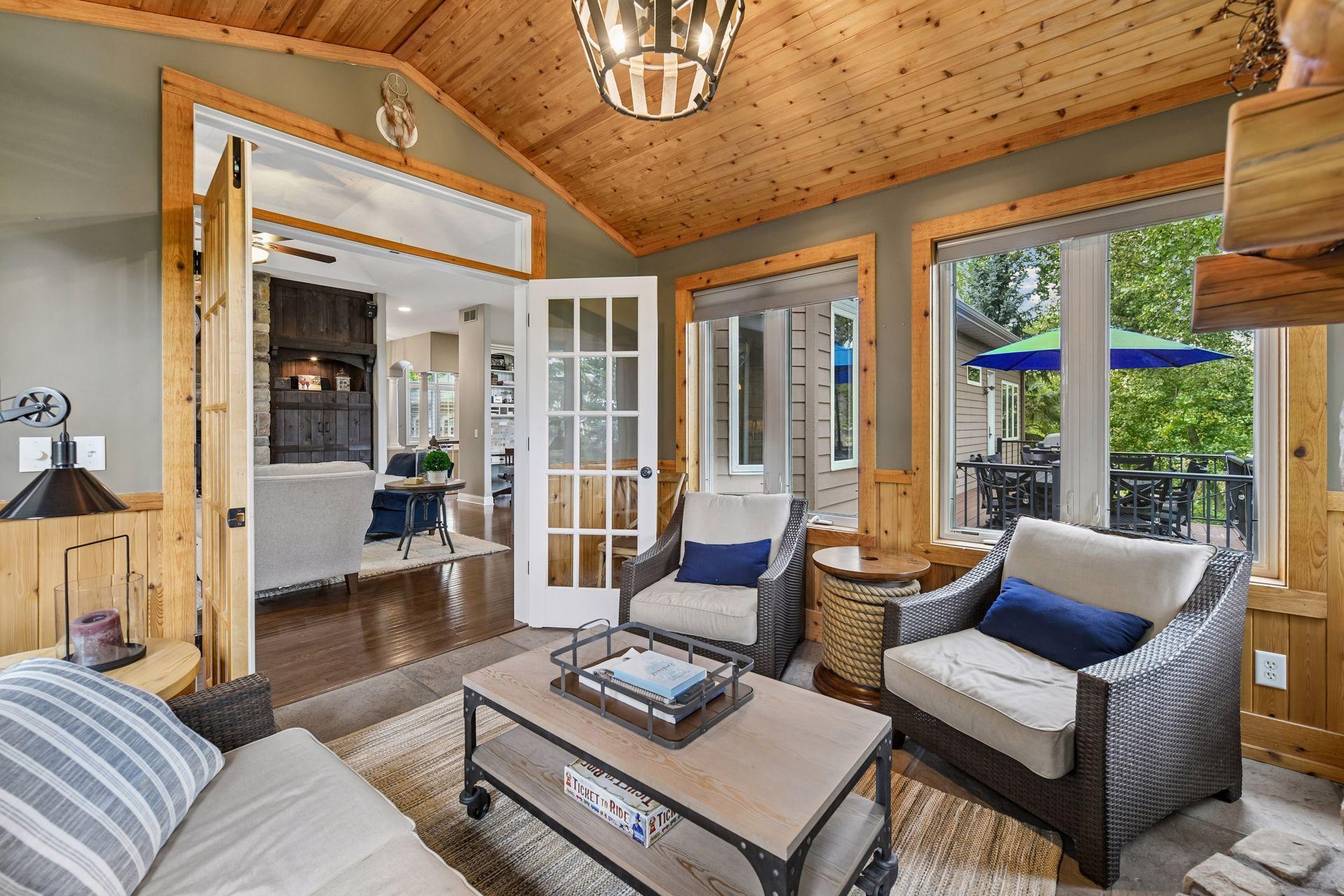 9487 Mcgee Way, Eden Prairie