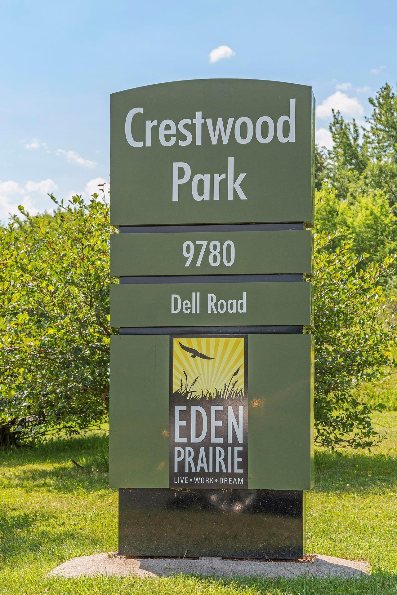 9487 Mcgee Way, Eden Prairie