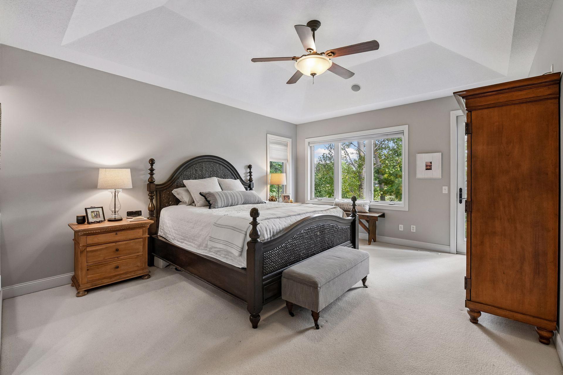 9487 Mcgee Way, Eden Prairie