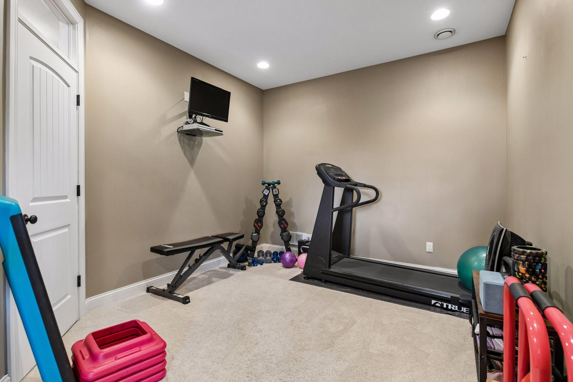 9487 Mcgee Way, Eden Prairie
