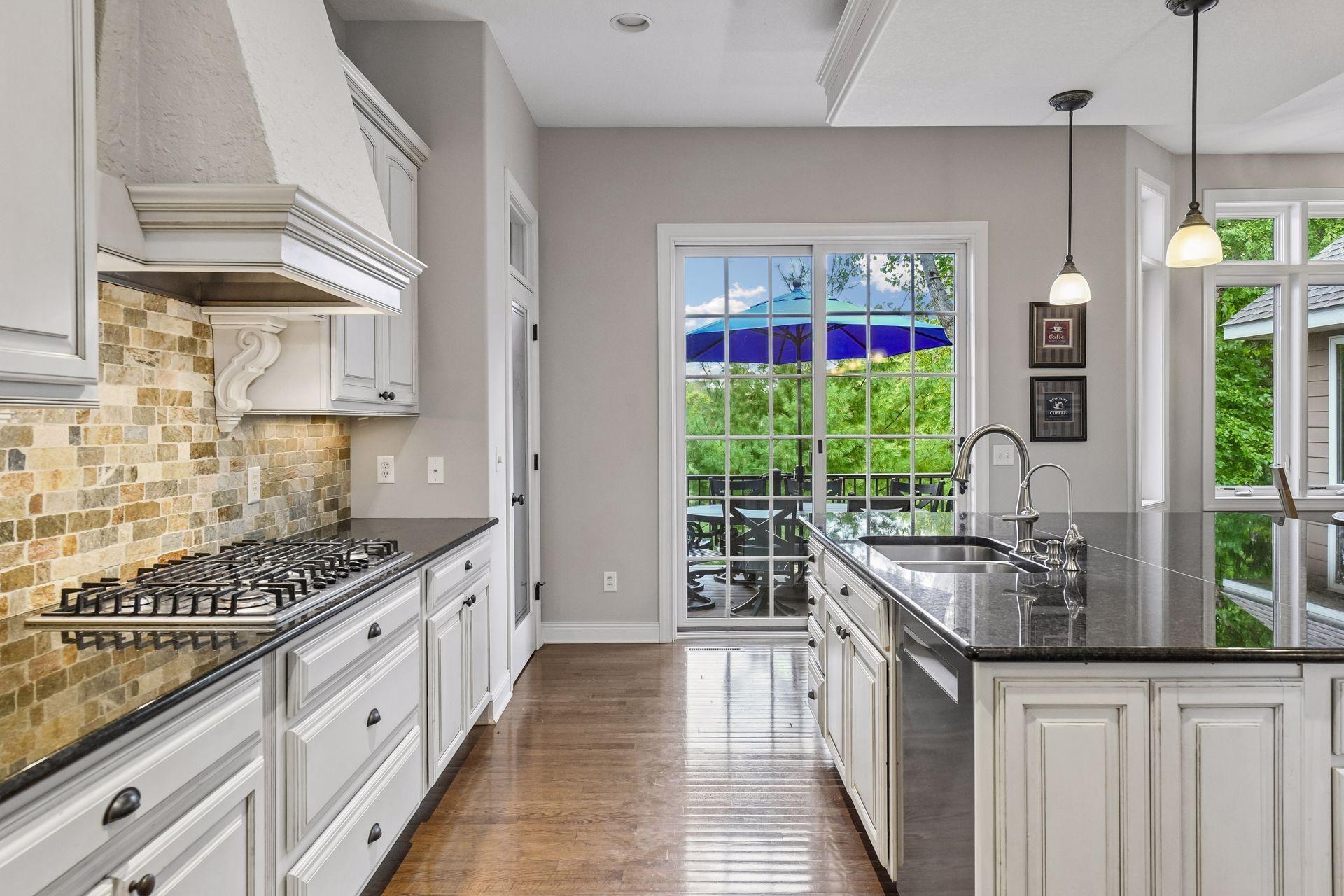 9487 Mcgee Way, Eden Prairie