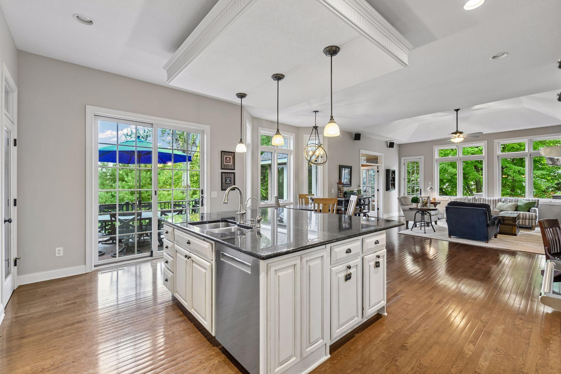 9487 Mcgee Way, Eden Prairie