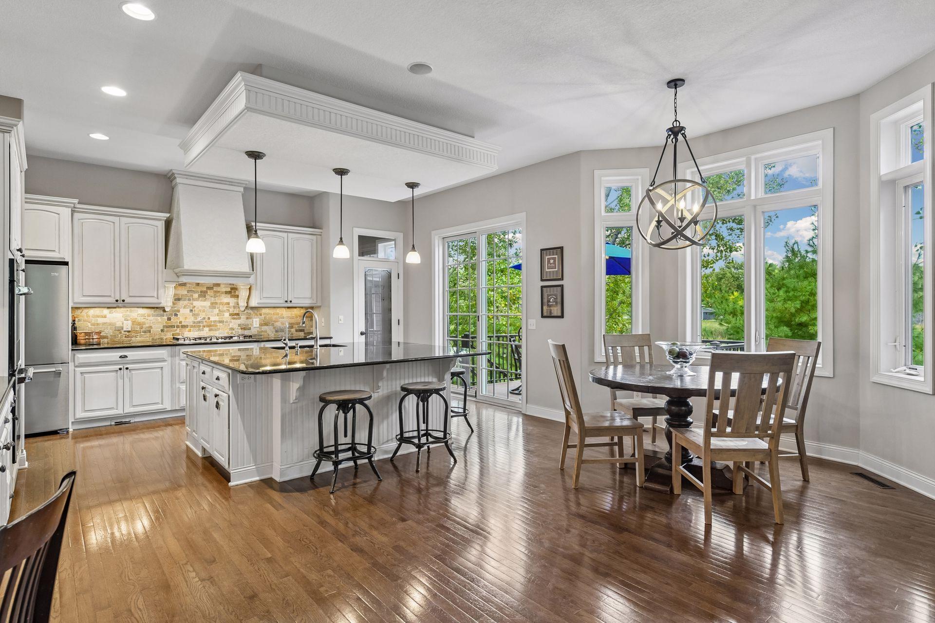 9487 Mcgee Way, Eden Prairie