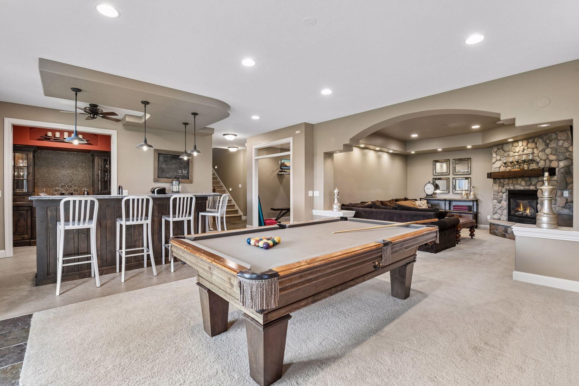 9487 Mcgee Way, Eden Prairie