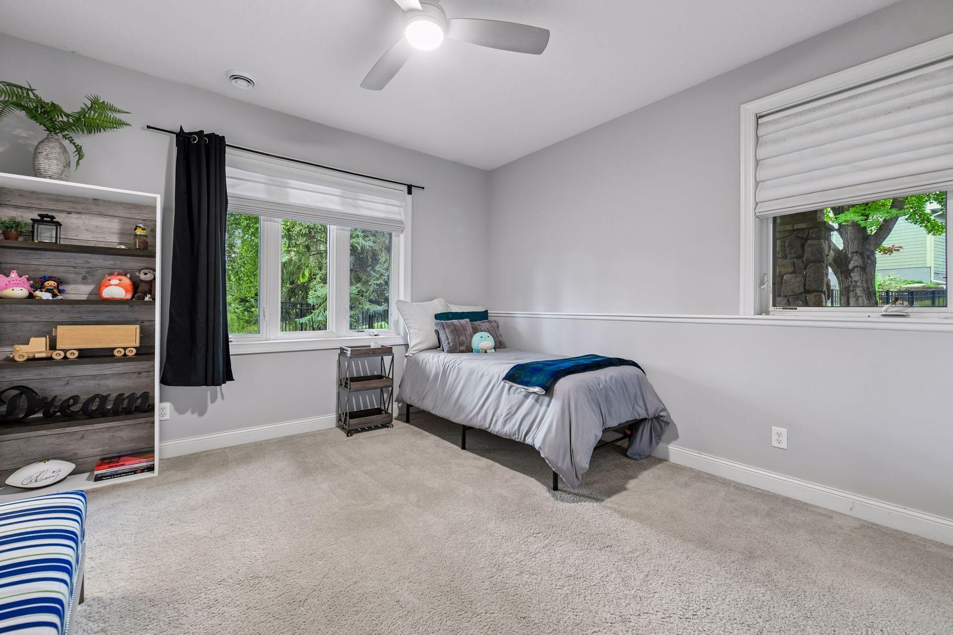 9487 Mcgee Way, Eden Prairie