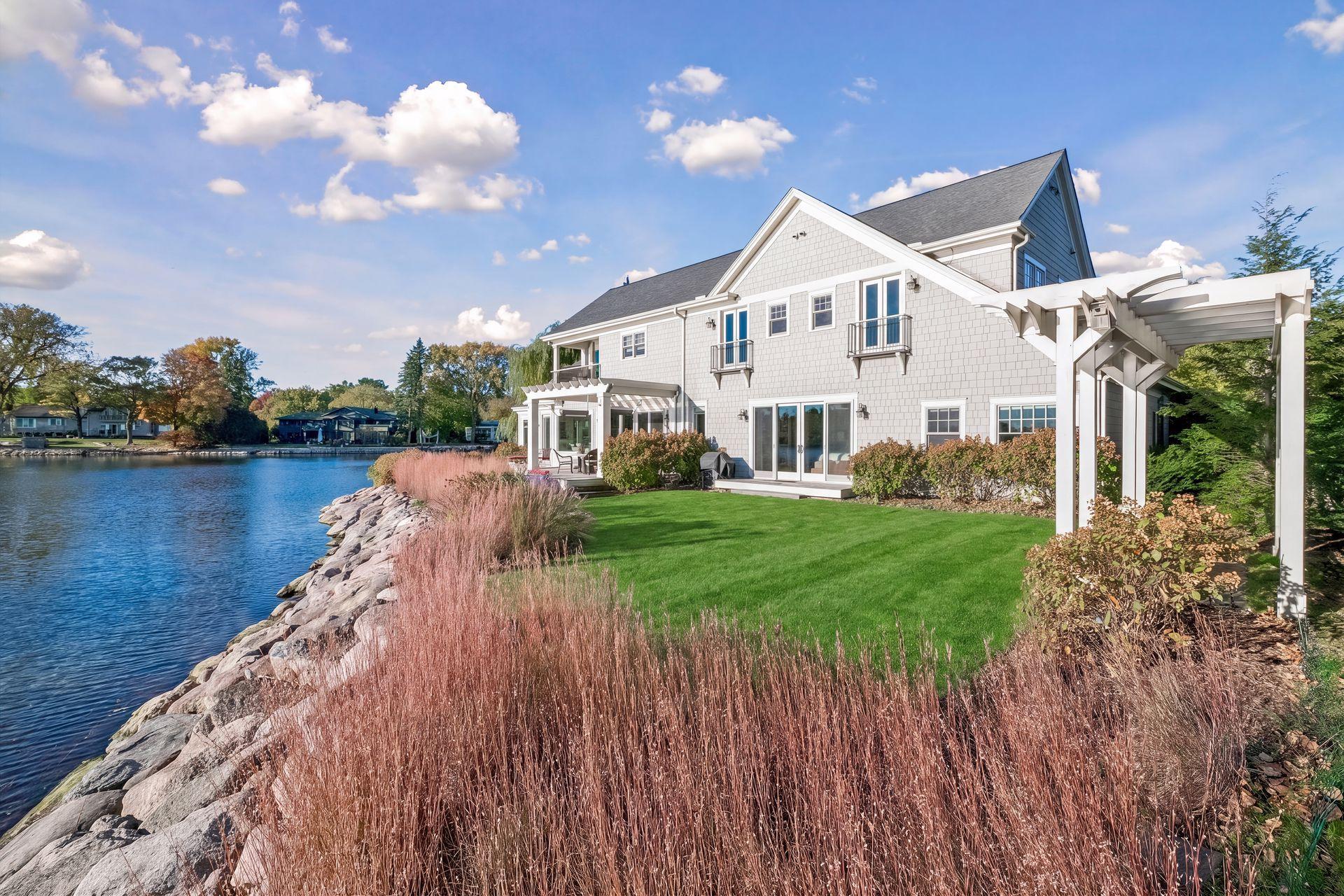 1105 Ferndale Road W, Orono