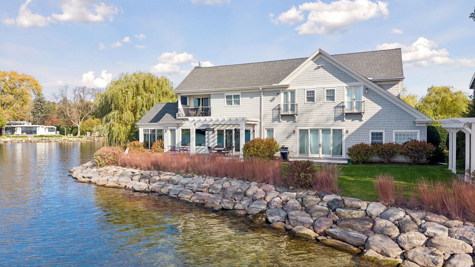 1105 Ferndale Road W, Orono