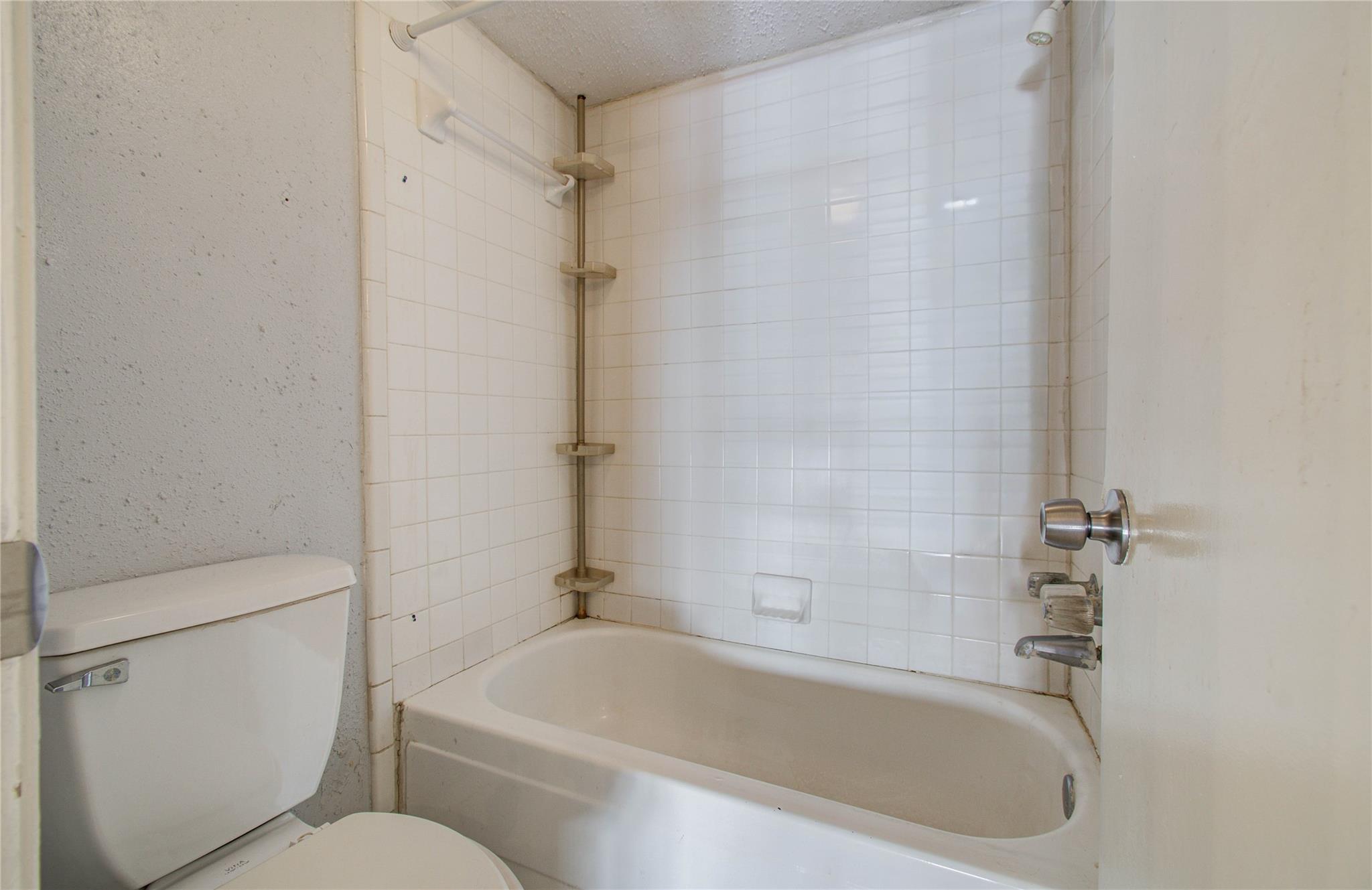 5618 Easthampton Drive # D