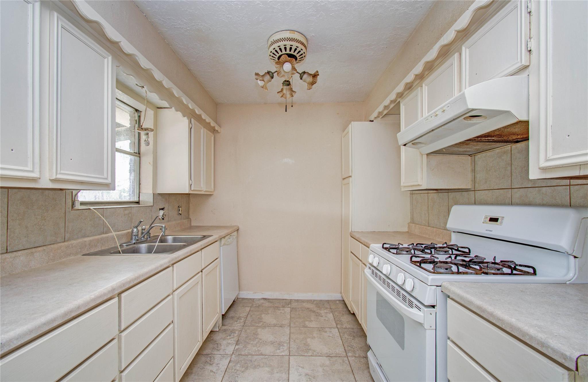 23919 Hunter Spring Circle