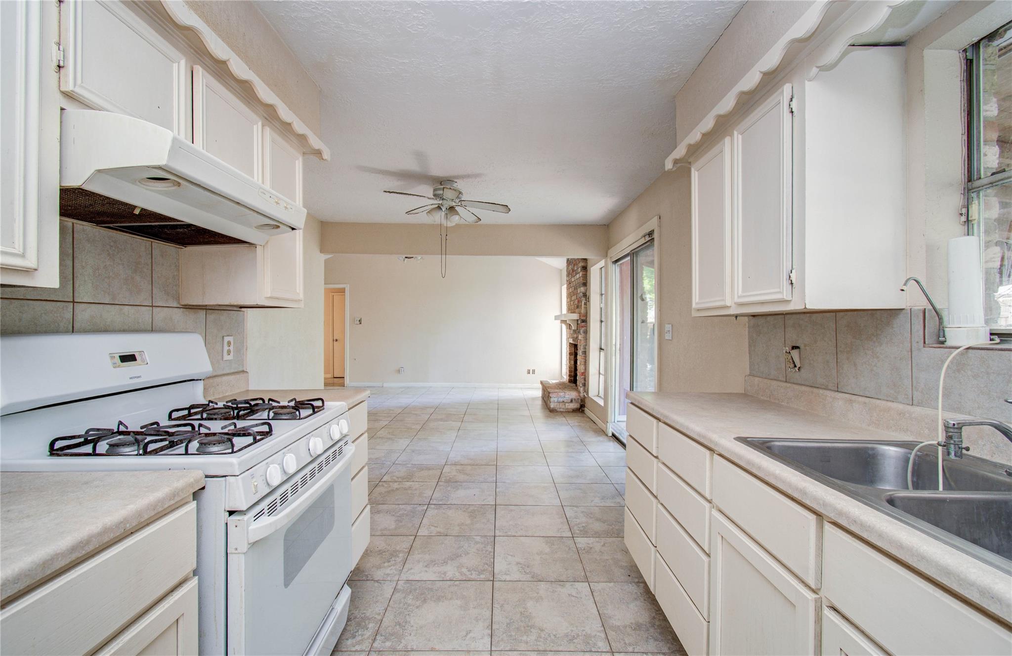 23919 Hunter Spring Circle