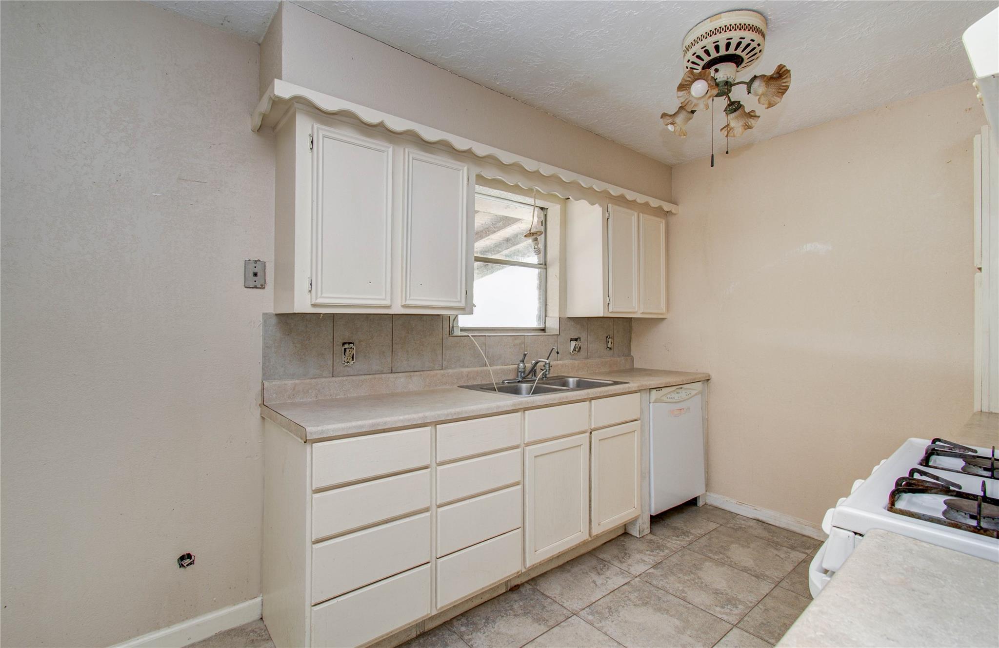 23919 Hunter Spring Circle