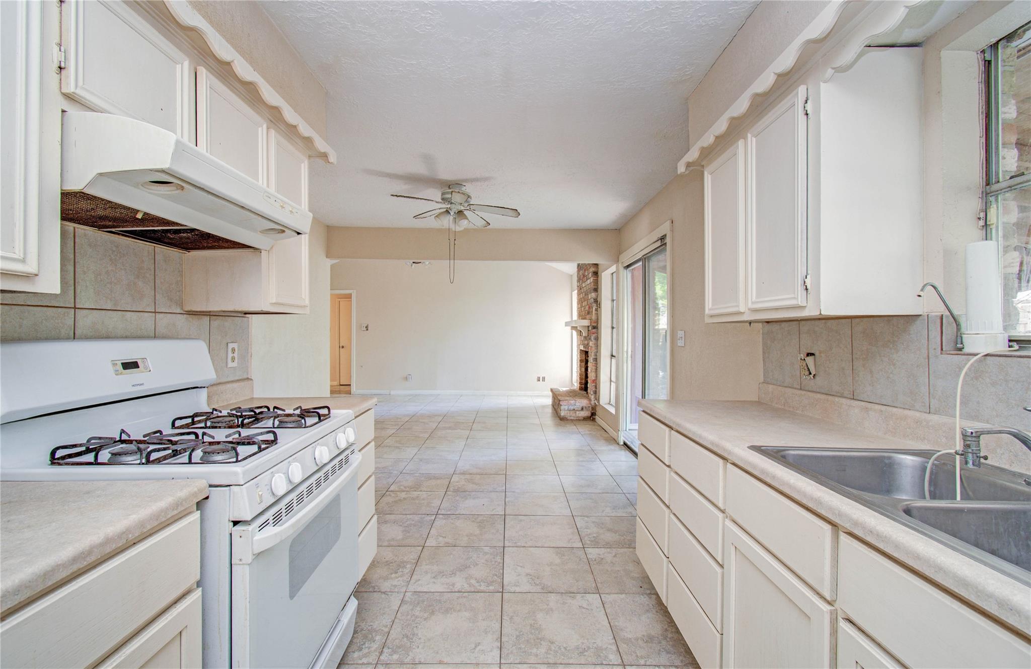 23919 Hunter Spring Circle