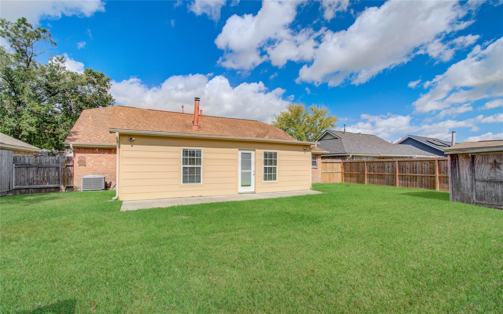 2010 Wildwood Drive, Deer Park