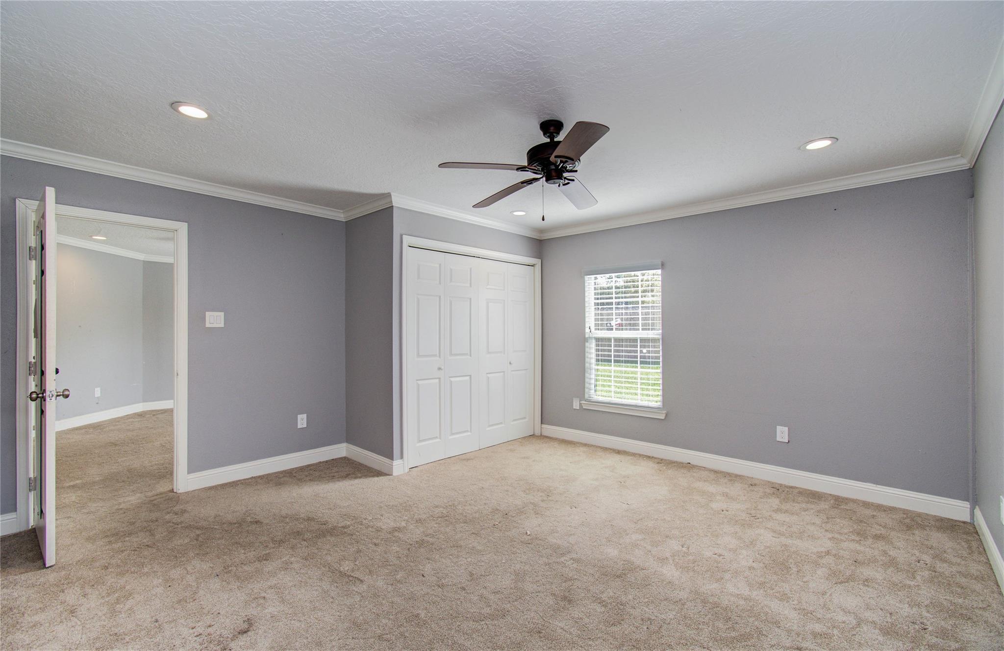 2010 Wildwood Drive, Deer Park