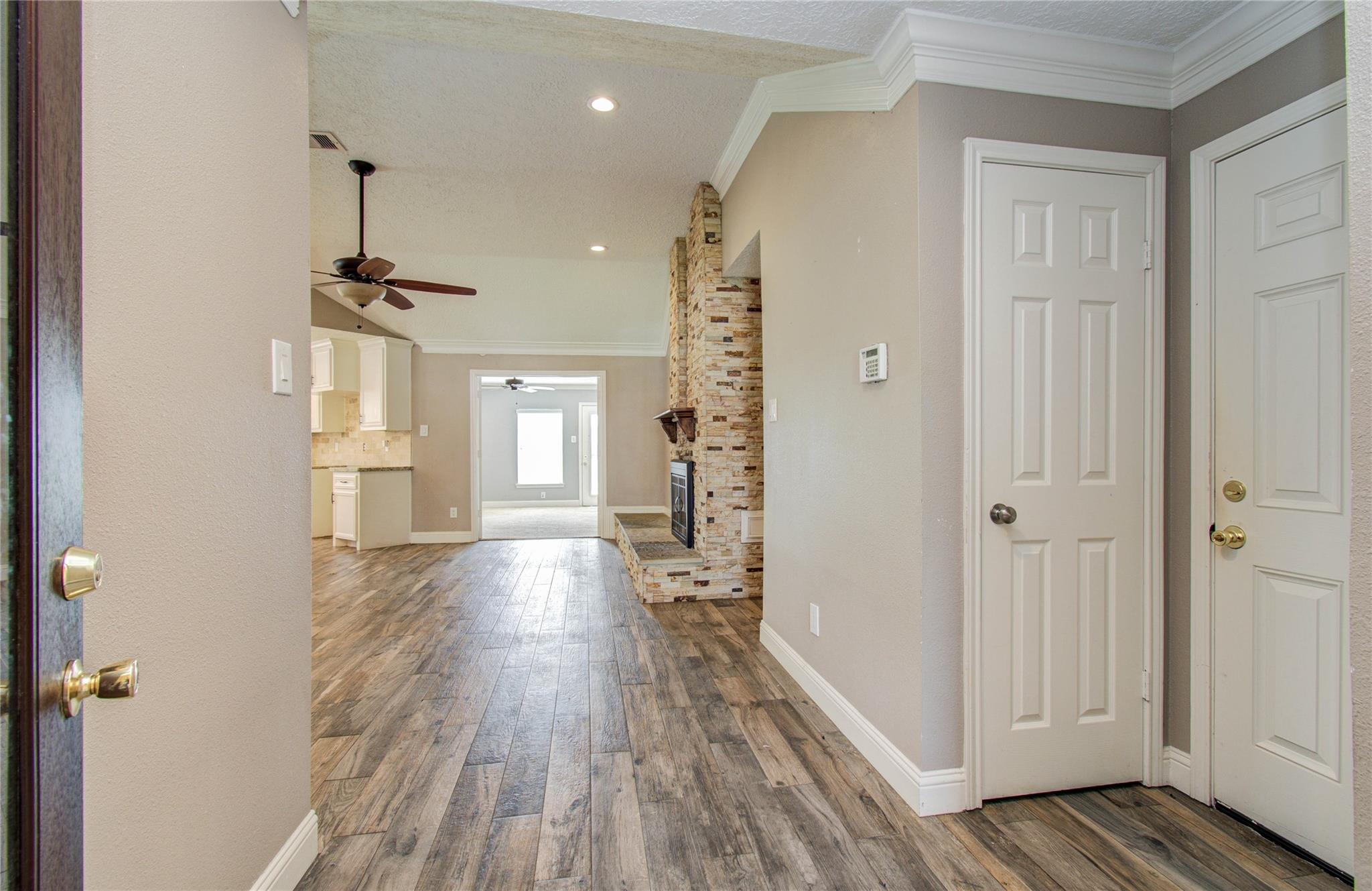 2010 Wildwood Drive, Deer Park