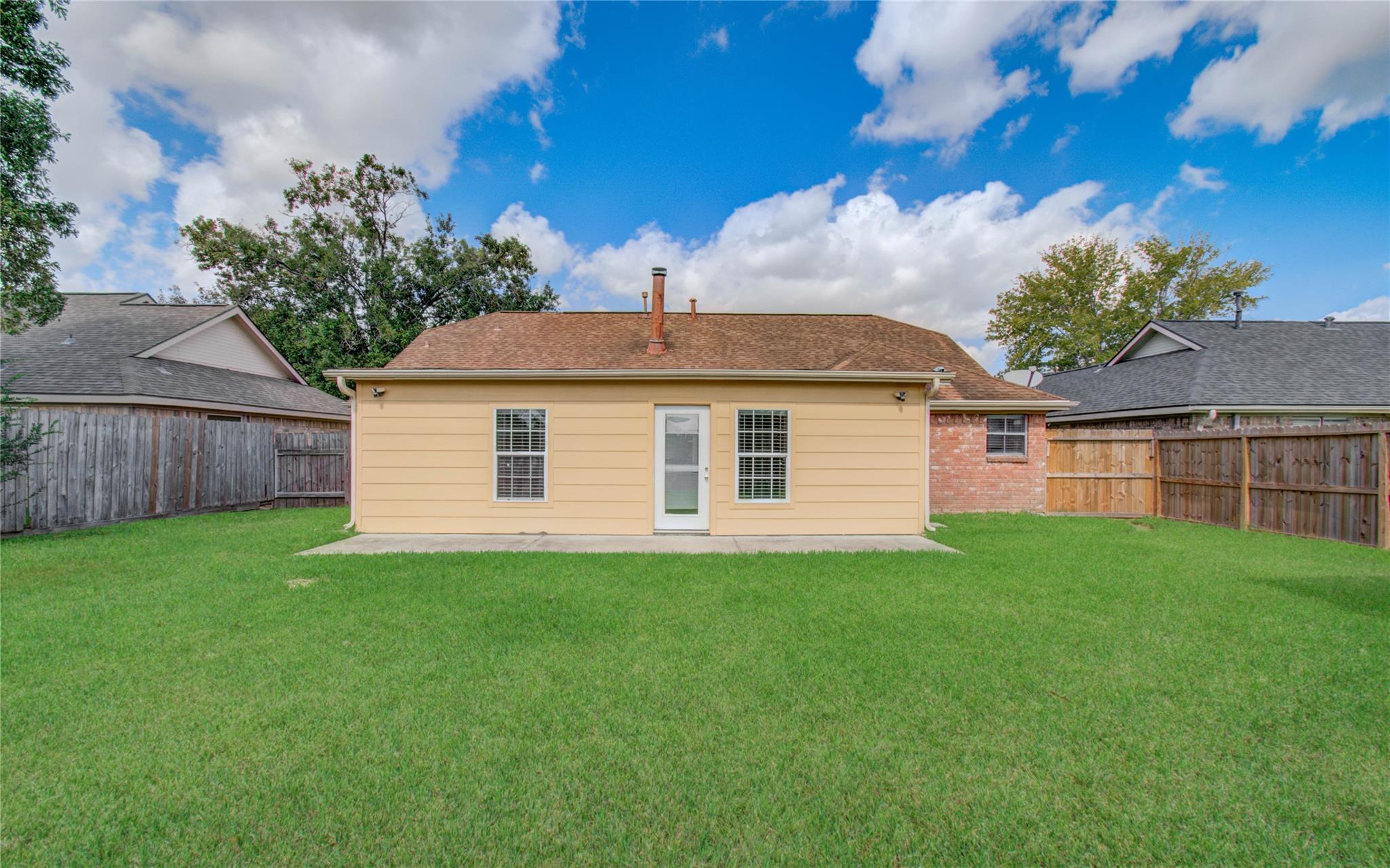 2010 Wildwood Drive, Deer Park