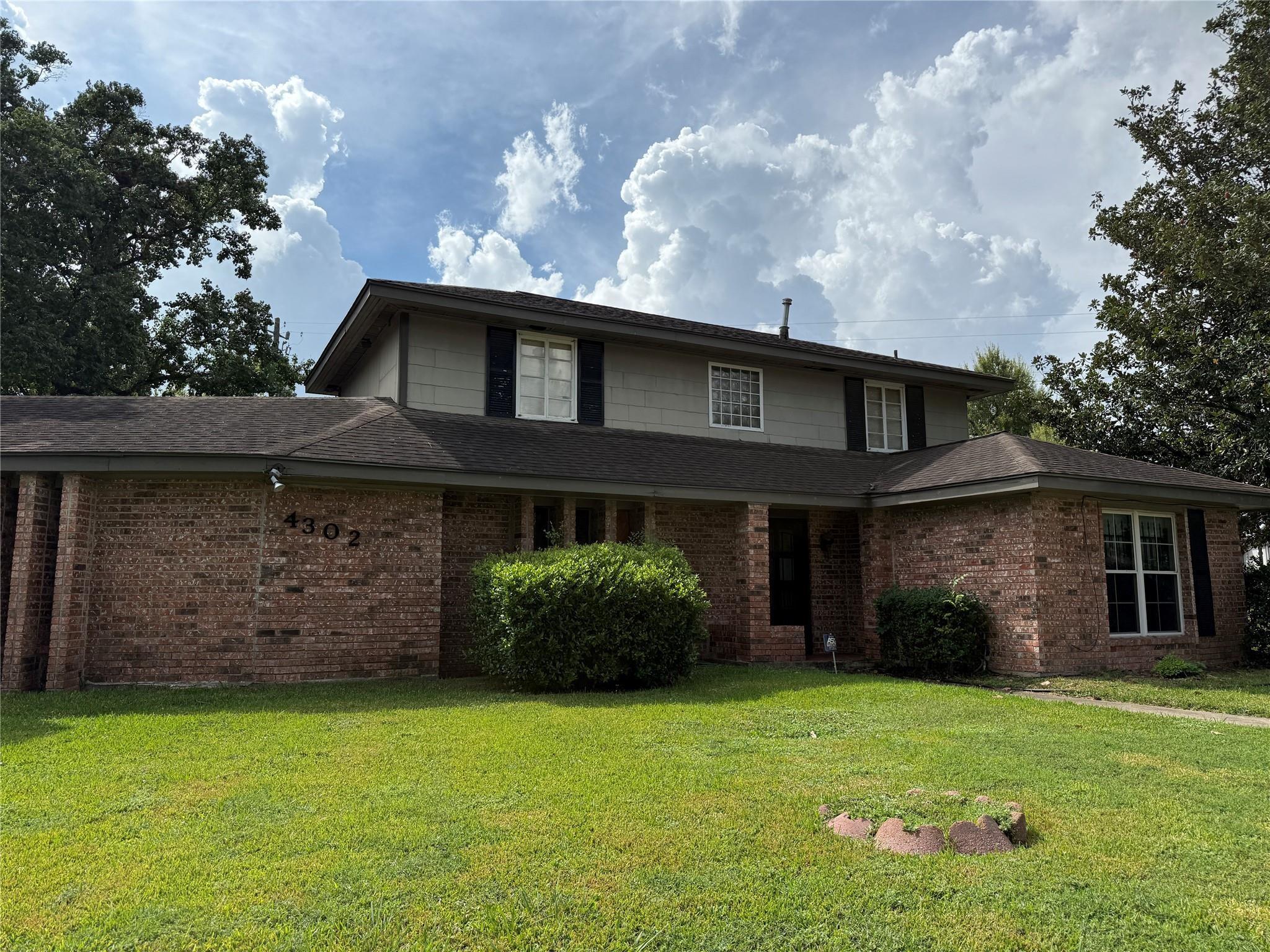4302 Fernwood Drive