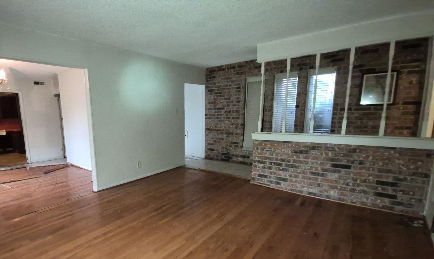 4302 Fernwood Drive
