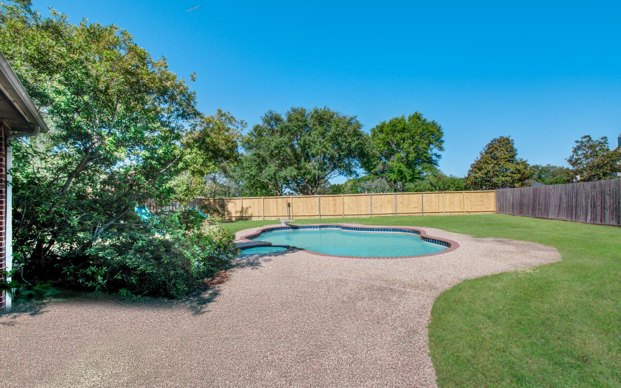 6124 Falkirk Court