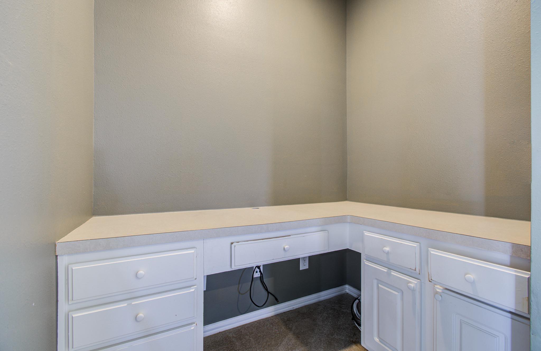 6124 Falkirk Court