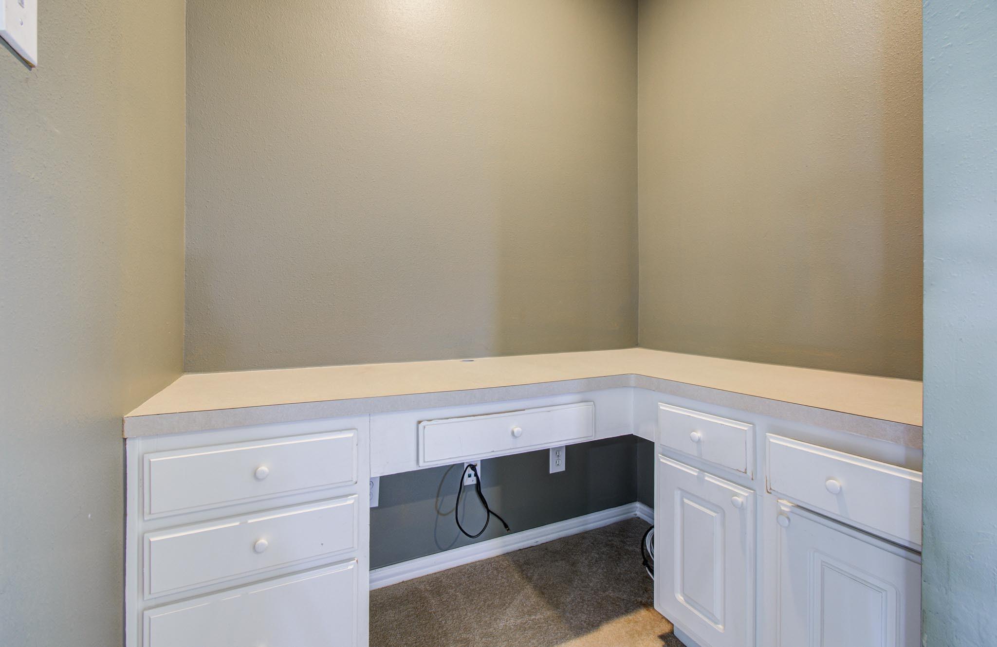 6124 Falkirk Court