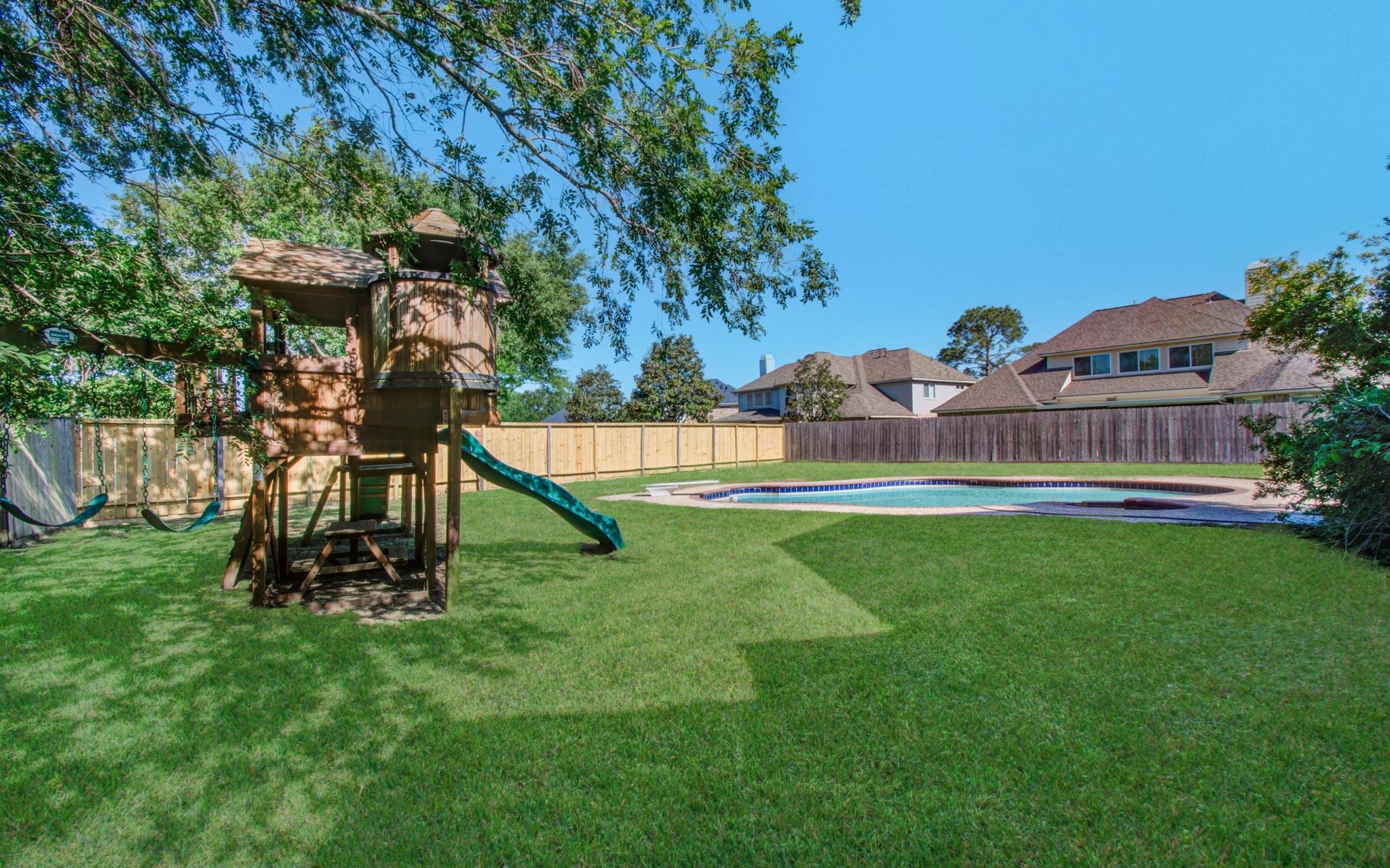 6124 Falkirk Court